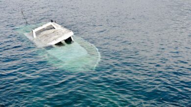 annapolis yacht capsized