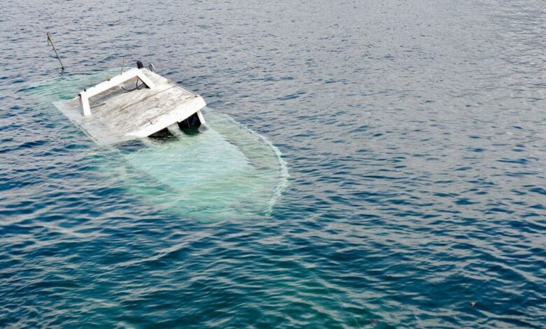 annapolis yacht capsized